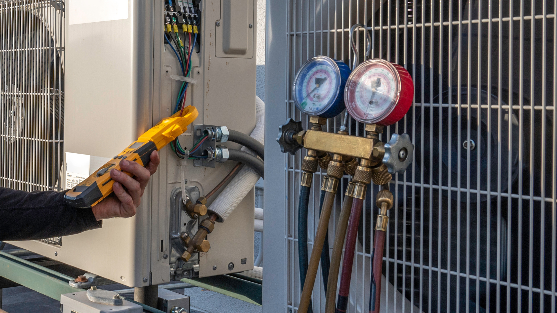Trusted and local 24/7 emergency HVAC service by Florida Air Conditioning & Heating