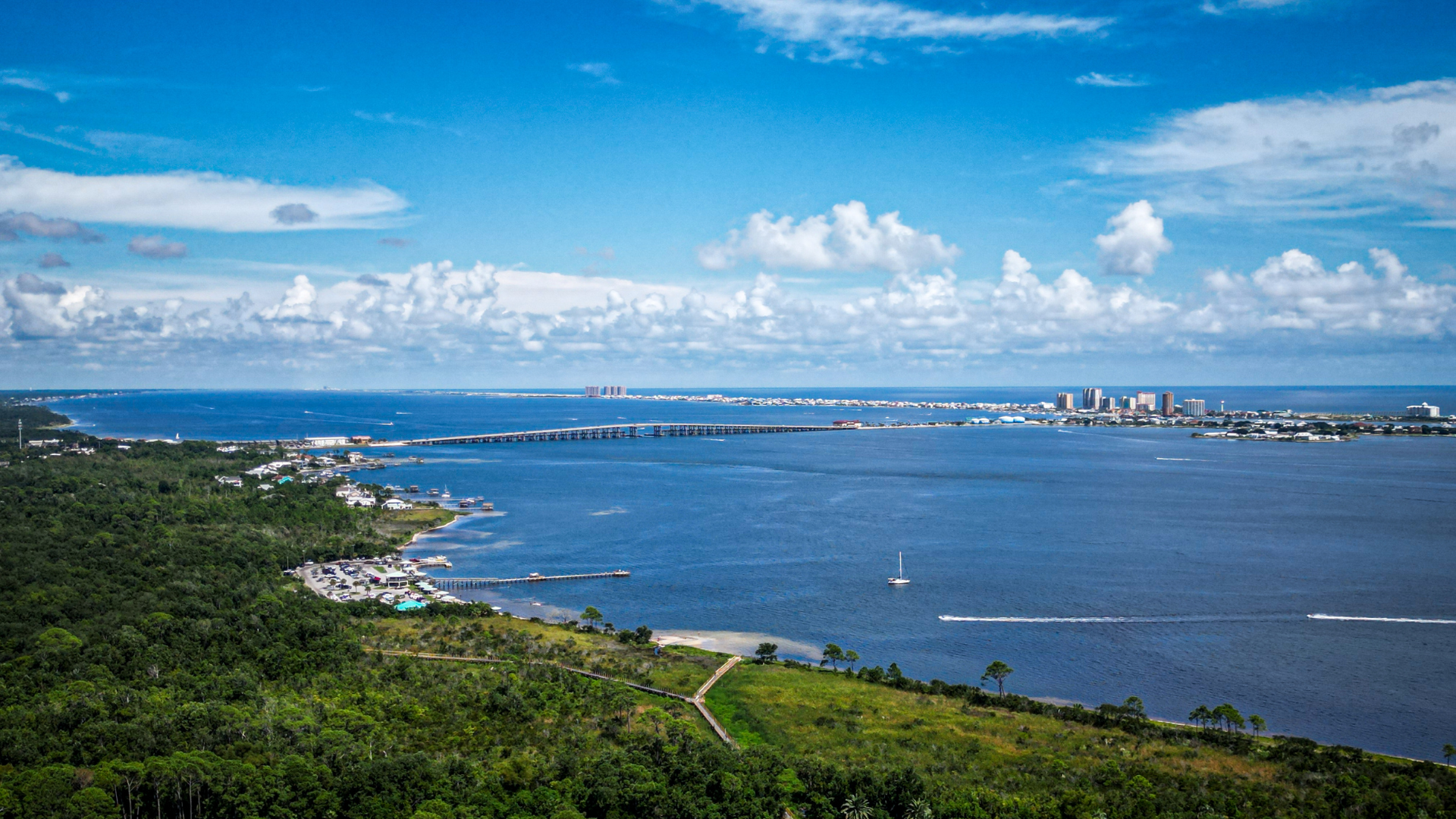 AC Repair Gulf Breeze: Florida Air Conditioning and Heating is dedicated to providing the best HVAC service in Gulf Breeze, with over 40 years serving the area.